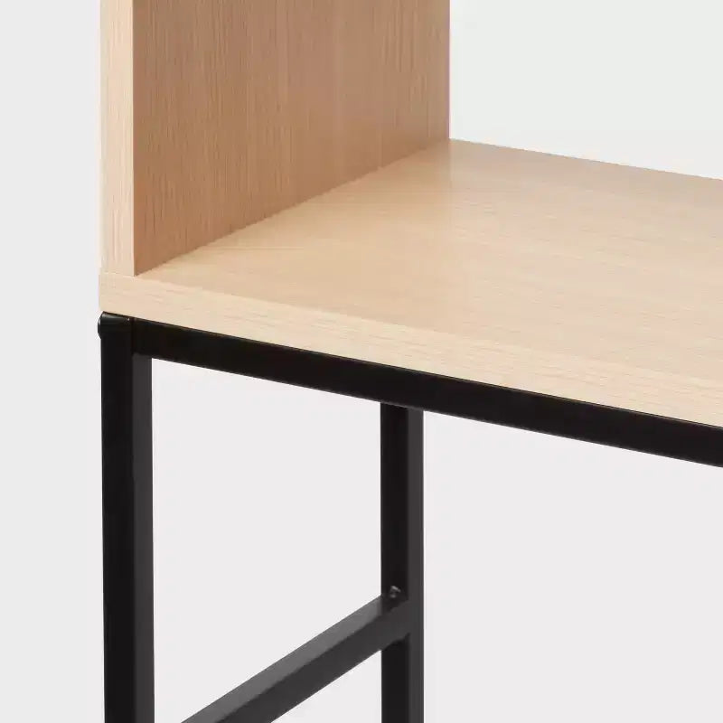 Estantería de baño de materiales mixtos