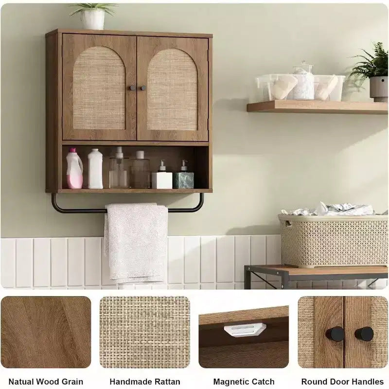 Gabinete de pared de baño de ratán, estilo bohemio con 2 puertas arqueadas, almacenamiento de granja sobre el inodoro con estantes ajustables y toallero