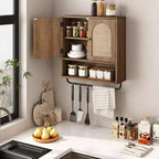 Gabinete de pared de baño de ratán, estilo bohemio con 2 puertas arqueadas, almacenamiento de granja sobre el inodoro con estantes ajustables y toallero